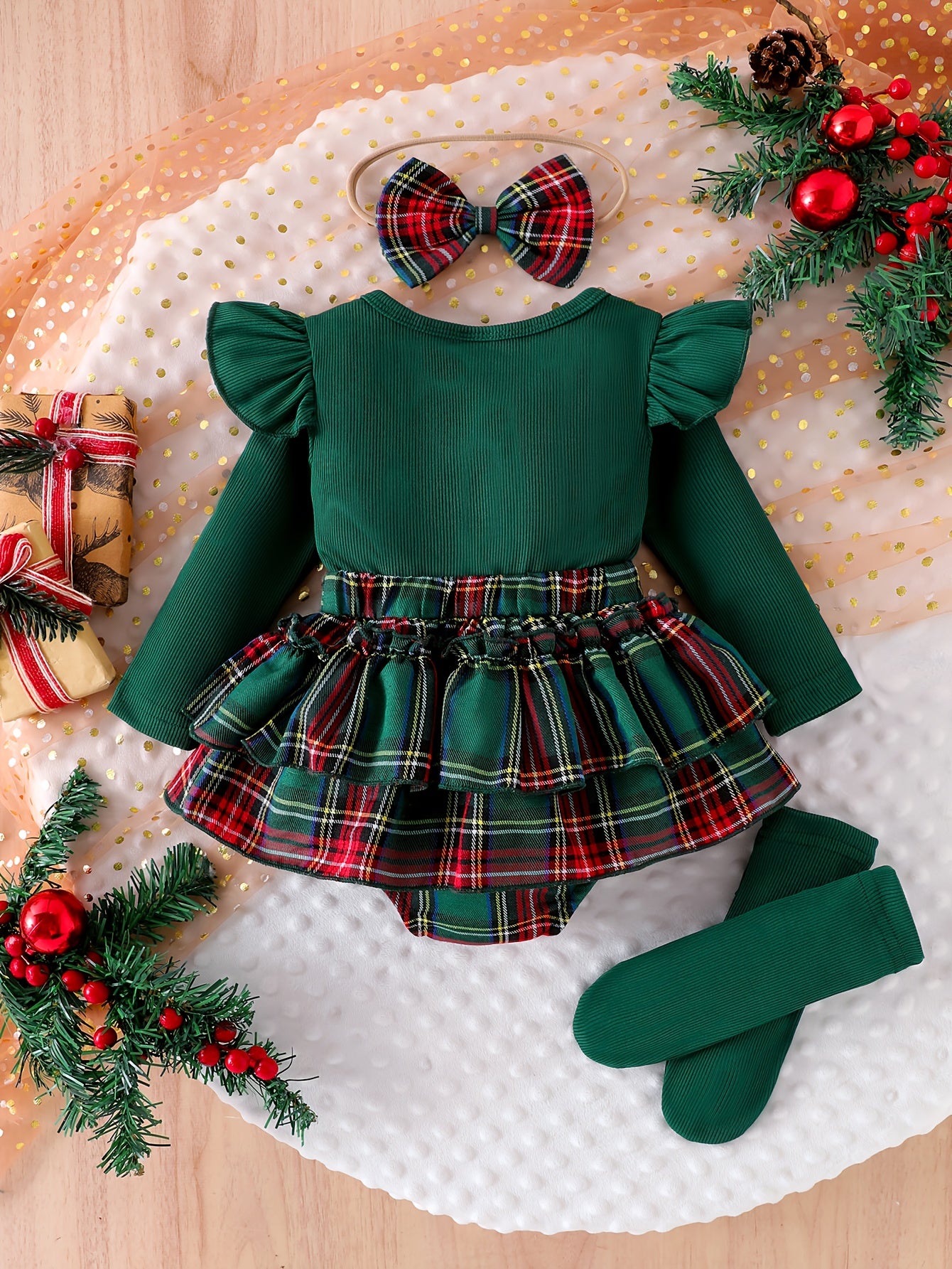 Set Fashion pentru Fetițe – Bluziță Verde din Tricot și Fustiță în Carouri cu Fundițe și Bentiță Asortată